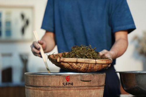 纪录片《艾草中国》:让世界看到中国艾草传奇