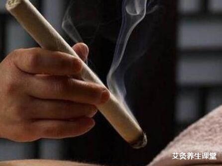 艾灸前开穴,艾灸后封穴的方法