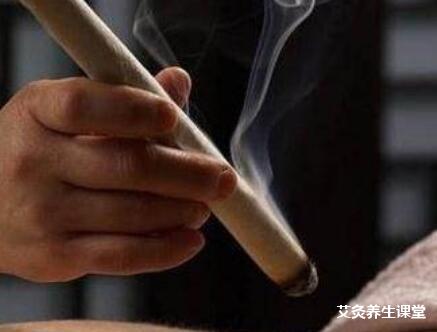 湿气是如何进入身体的?艾灸哪里可以赶走它?
