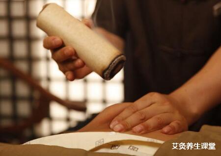 孩子舌苔发白晚上咳嗽怎么艾灸?